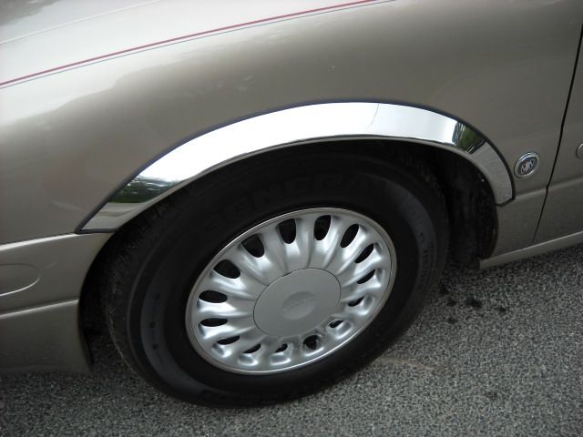 00-05 Buick LeSabre  Fender trim