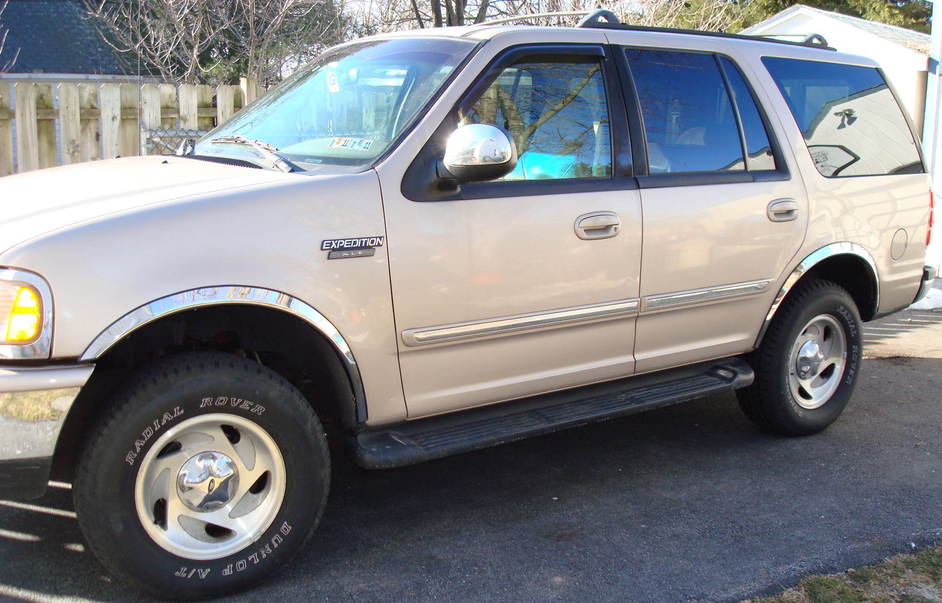 97-02 Ford Expedition Front and Rear Wheel Arches Fender trim