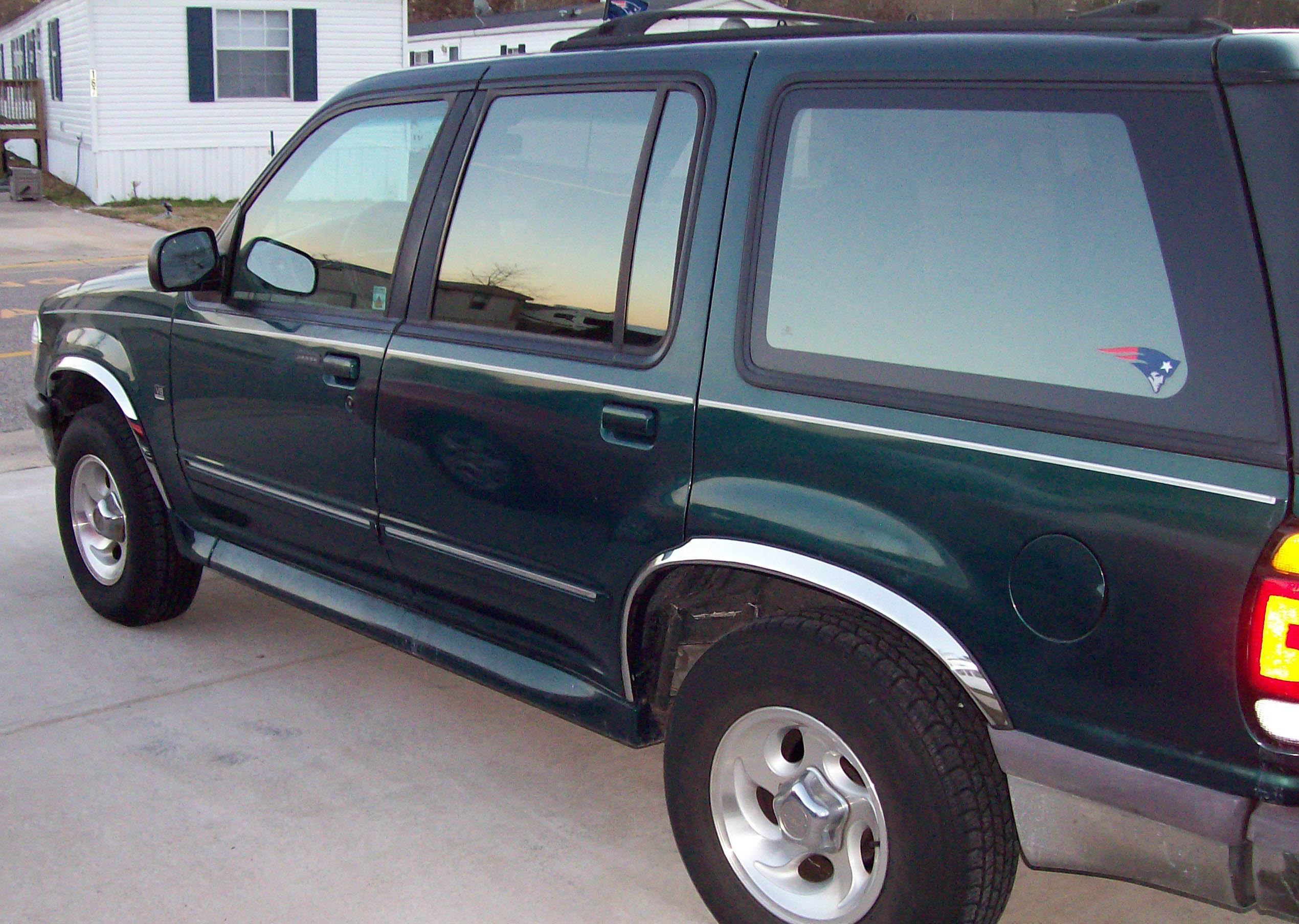 95-98 Ford Explorer 4 Door Only Front and Rear Wheel Arches Fender trim