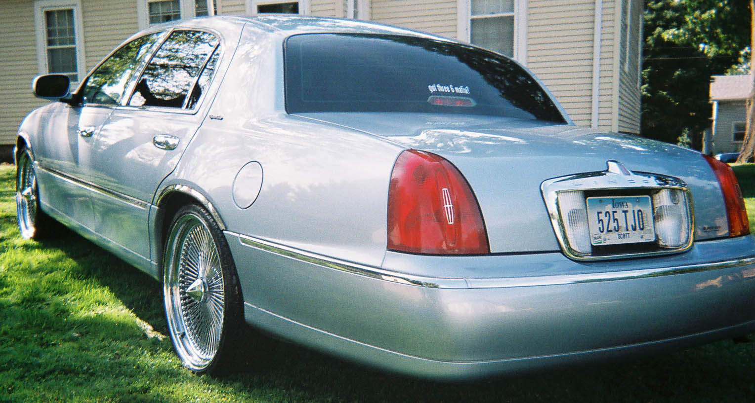 98-02 Lincoln Town Car Front and Rear Wheel Arches Fender trim