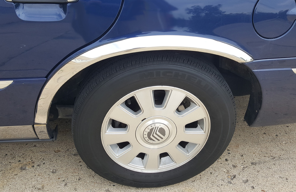 03-10 Mercury Grand Marquis LS Short Style  Fender trim
